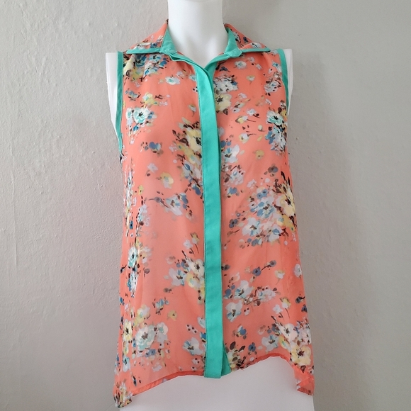 Paper Crane Anthro Sleeveless Peach and Green Floral Top - Picture 6 of 7